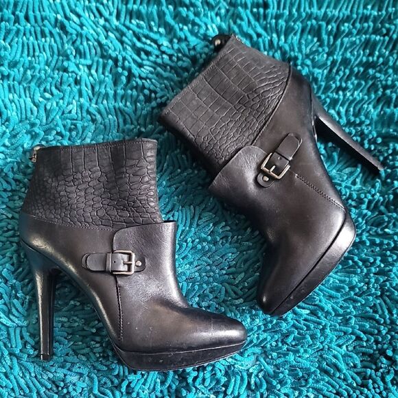 2/$20 Caressa Hayden Boots - Picture 1 of 10